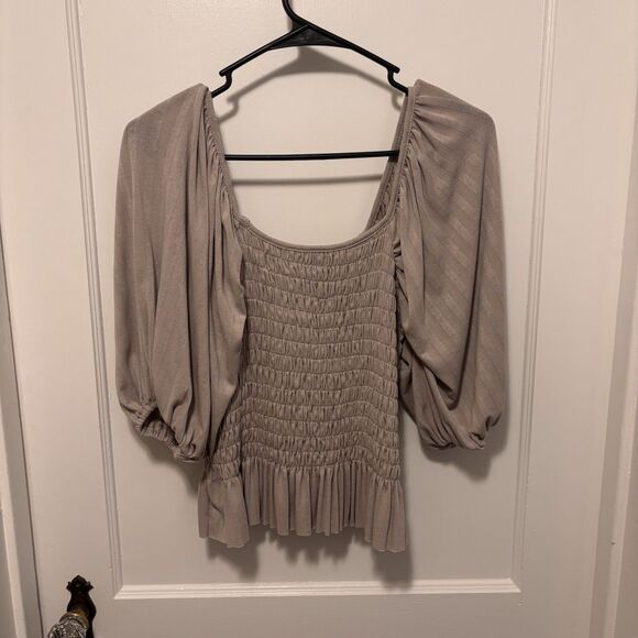 Women’s Anama Ruched Ruffle Blouse Size M - Picture 2 of 5